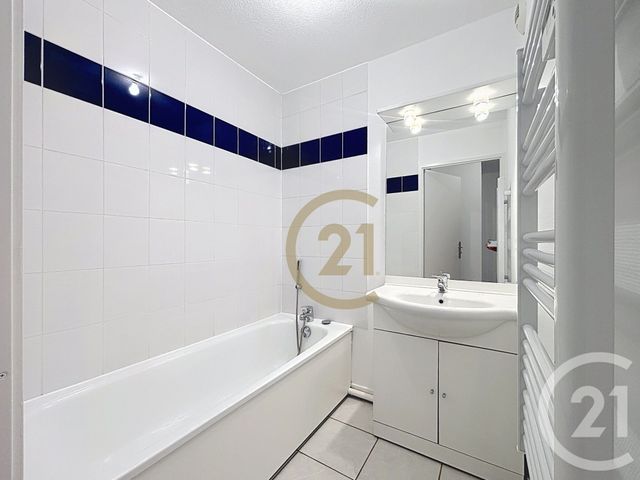 Appartement T2 à louer - 2 pièces - 44.17 m2 - BELFORT - 90 - FRANCHE-COMTE - Century 21 Agence Du Théâtre
