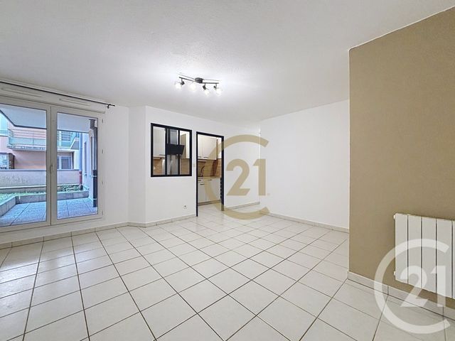 Appartement T3 à louer - 3 pièces - 64.87 m2 - BELFORT - 90 - FRANCHE-COMTE - Century 21 Agence Du Théâtre