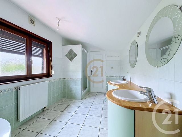 Appartement F4 à vendre - 4 pièces - 106.12 m2 - GRANDVILLARS - 90 - FRANCHE-COMTE - Century 21 Agence Du Théâtre