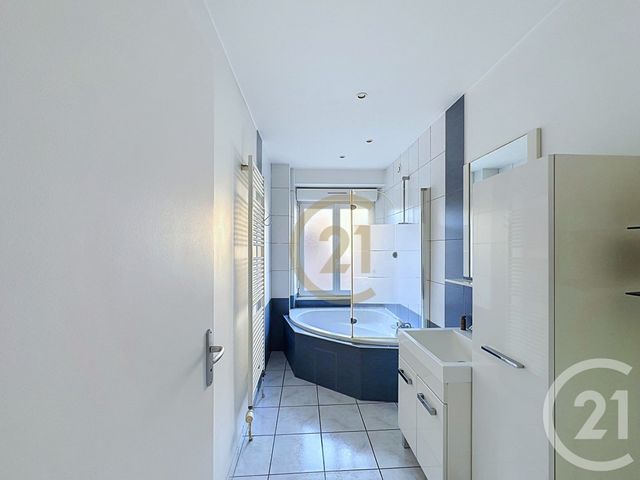 Appartement F3 à vendre - 3 pièces - 65.55 m2 - BELFORT - 90 - FRANCHE-COMTE - Century 21 Agence Du Théâtre