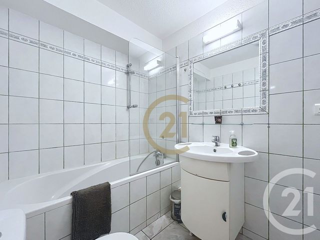 Appartement Duplex à vendre - 4 pièces - 65.0 m2 - BELFORT - 90 - FRANCHE-COMTE - Century 21 Agence Du Théâtre