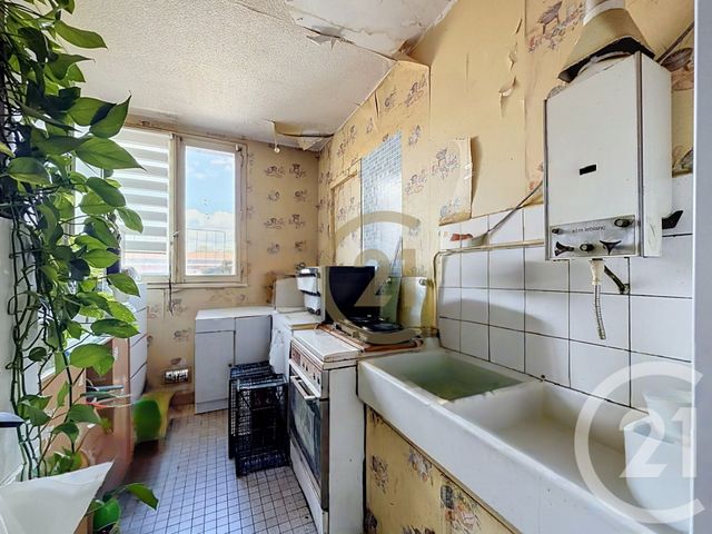Appartement F3 à vendre - 3 pièces - 55.2 m2 - BELFORT - 90 - FRANCHE-COMTE - Century 21 Agence Du Théâtre