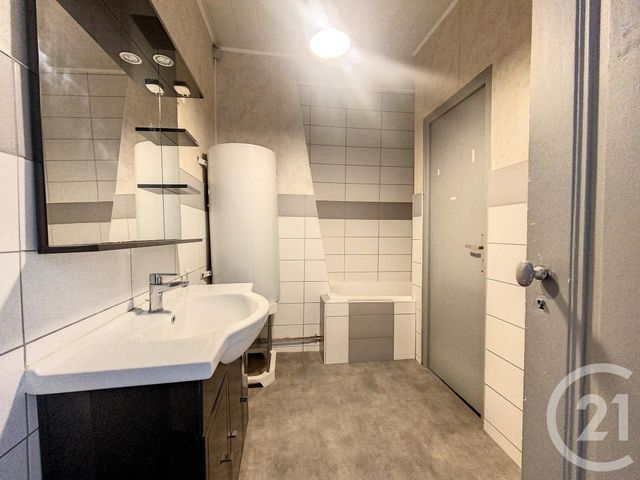 Appartement F2 à louer - 2 pièces - 47.98 m2 - BELFORT - 90 - FRANCHE-COMTE - Century 21 Agence Du Théâtre