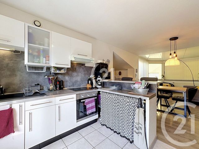 Appartement T3 à vendre - 3 pièces - 61.52 m2 - MONTBELIARD - 25 - FRANCHE-COMTE - Century 21 Agence Du Théâtre