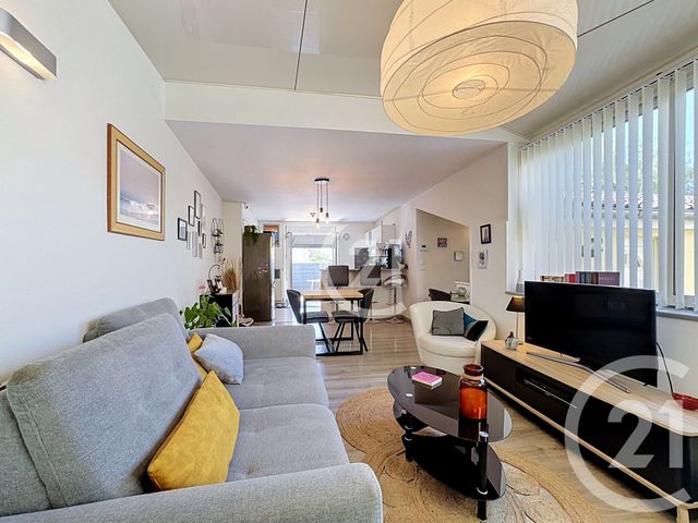 Appartement T3 à vendre - 3 pièces - 61.52 m2 - MONTBELIARD - 25 - FRANCHE-COMTE - Century 21 Agence Du Théâtre