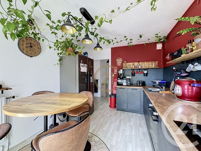 Appartement F5 à vendre - 5 pièces - 84.1 m2 - VALDOIE - 90 - FRANCHE-COMTE - Century 21 Agence Du Théâtre