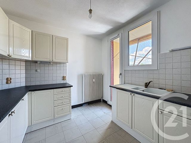 Appartement F4 à vendre - 4 pièces - 66.5 m2 - BELFORT - 90 - FRANCHE-COMTE - Century 21 Agence Du Théâtre