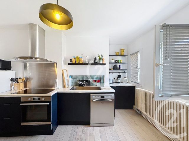 Appartement T3 à vendre - 4 pièces - 92.16 m2 - BELFORT - 90 - FRANCHE-COMTE - Century 21 Agence Du Théâtre