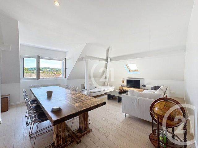 Appartement T3 à vendre - 4 pièces - 92.16 m2 - BELFORT - 90 - FRANCHE-COMTE - Century 21 Agence Du Théâtre