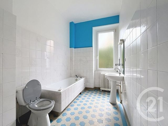 Appartement F4 à louer - 4 pièces - 106.0 m2 - BELFORT - 90 - FRANCHE-COMTE - Century 21 Agence Du Théâtre