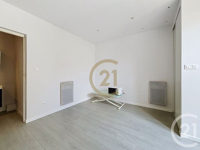 Appartement F1 à louer - 1 pièce - 16.5 m2 - BAVILLIERS - 90 - FRANCHE-COMTE - Century 21 Agence Du Théâtre
