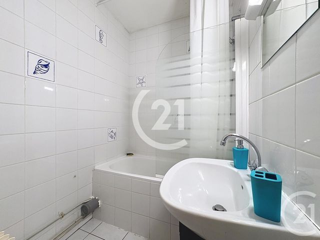 Appartement T2 à vendre - 2 pièces - 40.2 m2 - BELFORT - 90 - FRANCHE-COMTE - Century 21 Agence Du Théâtre