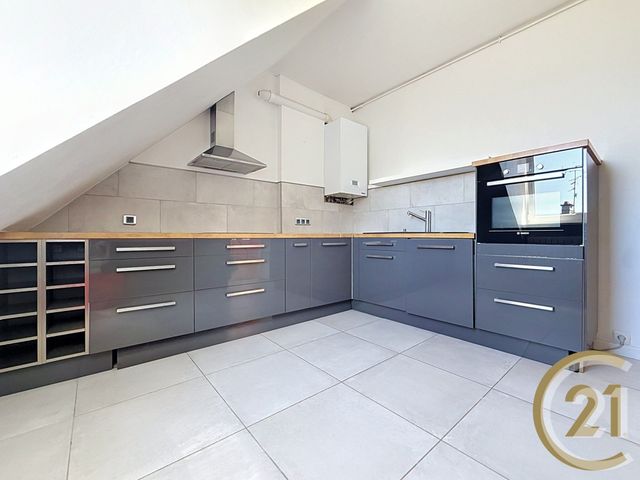Appartement F6 à louer - 6 pièces - 137.77 m2 - BELFORT - 90 - FRANCHE-COMTE - Century 21 Agence Du Théâtre