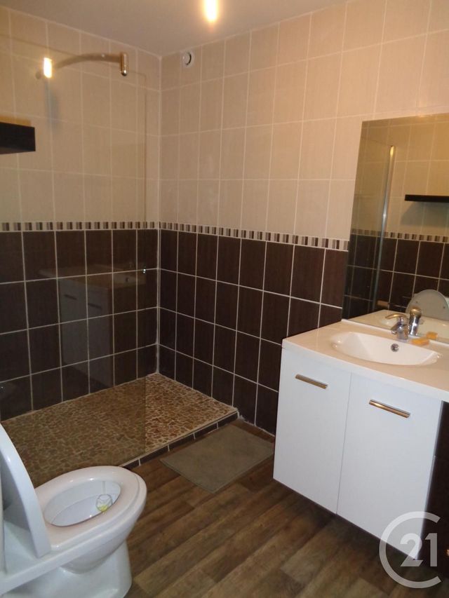 Appartement F4 à louer - 4 pièces - 75.0 m2 - ANDELNANS - 90 - FRANCHE-COMTE - Century 21 Agence Du Théâtre