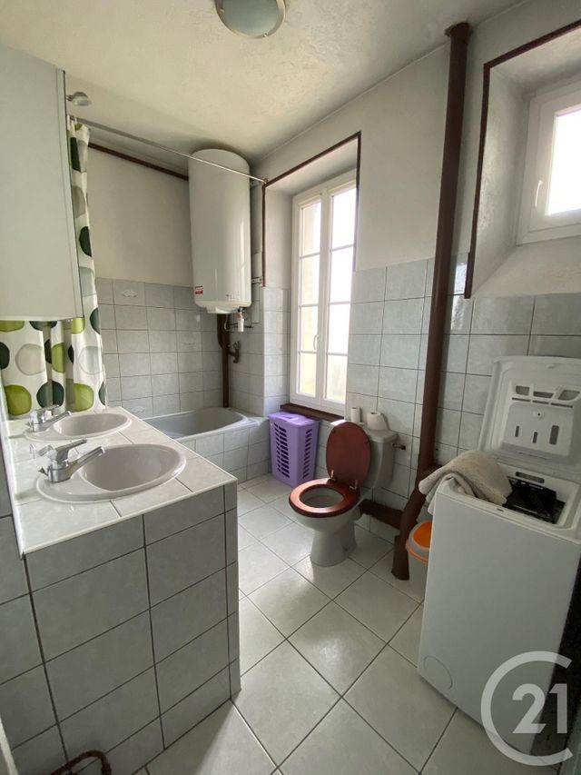 Appartement F3 à louer - 3 pièces - 67.0 m2 - MONTBELIARD - 25 - FRANCHE-COMTE - Century 21 Agence Du Théâtre