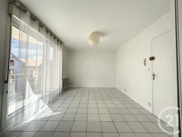 Appartement F1 à louer - 1 pièce - 26.0 m2 - BELFORT - 90 - FRANCHE-COMTE - Century 21 Agence Du Théâtre