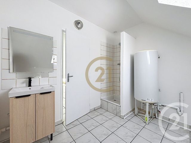 Appartement Studio à louer - 1 pièce - 25.0 m2 - DANJOUTIN - 90 - FRANCHE-COMTE - Century 21 Agence Du Théâtre