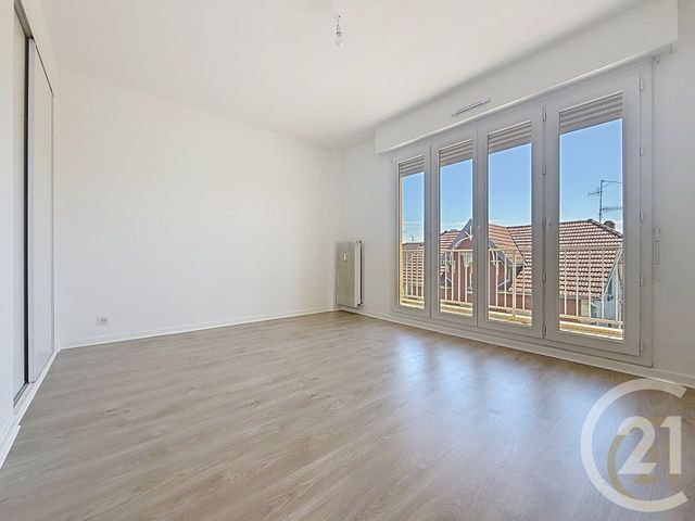 Appartement F3 à louer - 3 pièces - 71.07 m2 - BELFORT - 90 - FRANCHE-COMTE - Century 21 Agence Du Théâtre
