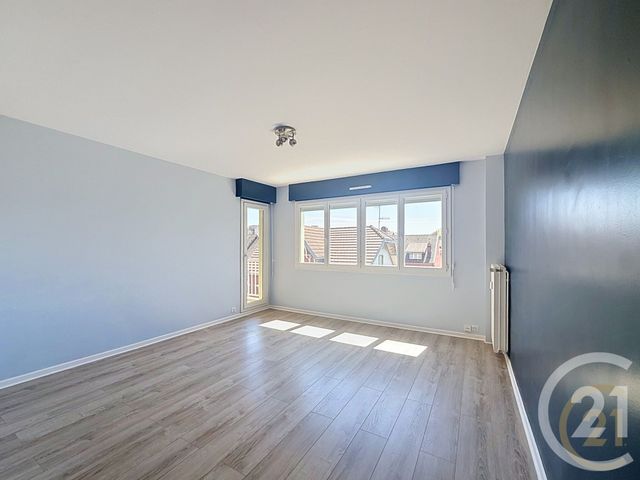 Appartement F3 à louer - 3 pièces - 71.07 m2 - BELFORT - 90 - FRANCHE-COMTE - Century 21 Agence Du Théâtre