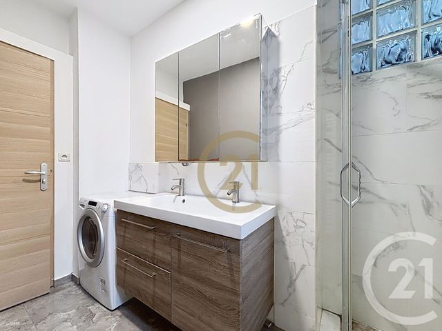 Appartement F3 à louer - 3 pièces - 75.0 m2 - BELFORT - 90 - FRANCHE-COMTE - Century 21 Agence Du Théâtre