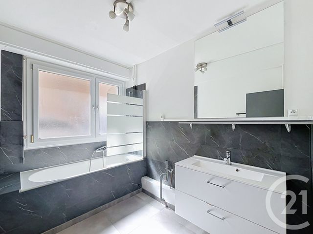 Appartement F2 à vendre - 2 pièces - 50.06 m2 - BELFORT - 90 - FRANCHE-COMTE - Century 21 Agence Du Théâtre