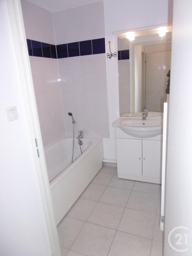 Appartement F2 à louer - 3 pièces - 50.27 m2 - BELFORT - 90 - FRANCHE-COMTE - Century 21 Agence Du Théâtre