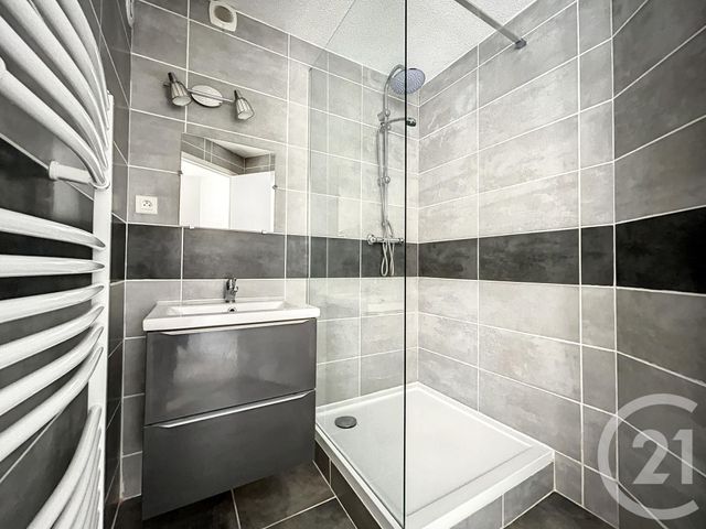 Appartement F3 à louer - 2 pièces - 50.0 m2 - BOUROGNE - 90 - FRANCHE-COMTE - Century 21 Agence Du Théâtre