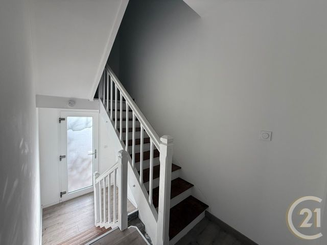 maison à louer - 4 pièces - 101.0 m2 - SELONCOURT - 25 - FRANCHE-COMTE - Century 21 Agence Du Théâtre