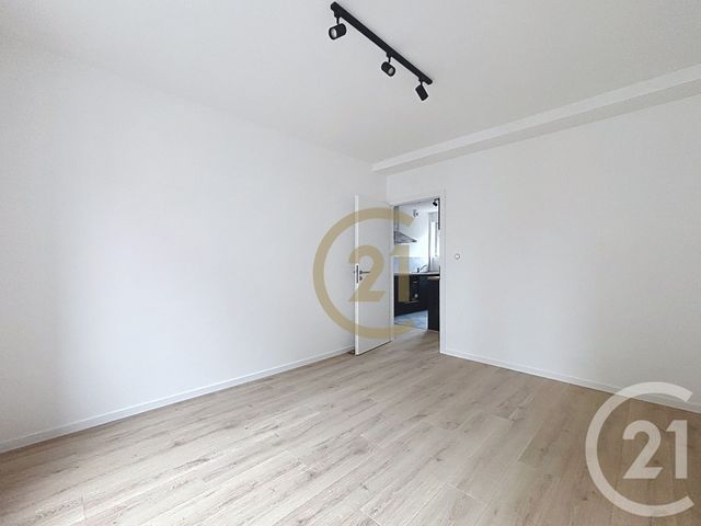 Appartement F4 à louer - 4 pièces - 71.4 m2 - BELFORT - 90 - FRANCHE-COMTE - Century 21 Agence Du Théâtre