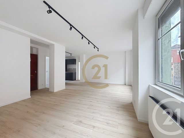 Appartement F4 à louer - 4 pièces - 71.4 m2 - BELFORT - 90 - FRANCHE-COMTE - Century 21 Agence Du Théâtre