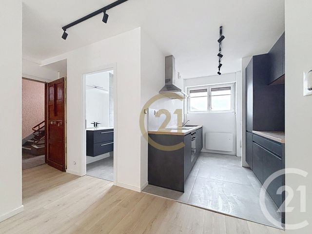 Appartement F4 à louer - 4 pièces - 71.4 m2 - BELFORT - 90 - FRANCHE-COMTE - Century 21 Agence Du Théâtre