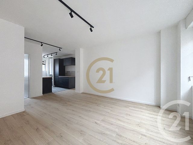 Appartement F4 à louer - 4 pièces - 71.4 m2 - BELFORT - 90 - FRANCHE-COMTE - Century 21 Agence Du Théâtre