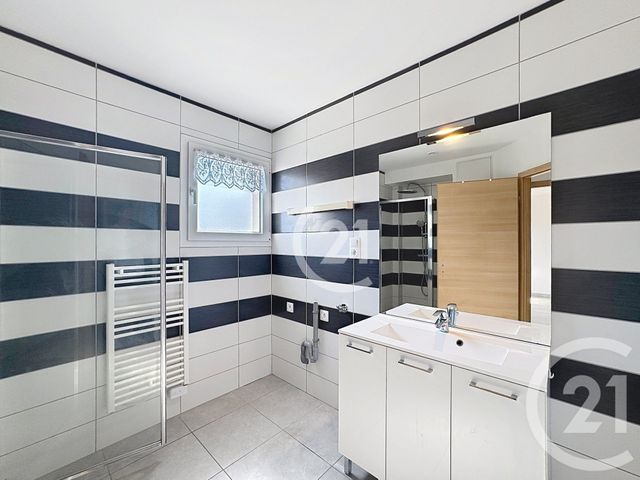Appartement T4 à vendre - 4 pièces - 72.08 m2 - VALDOIE - 90 - FRANCHE-COMTE - Century 21 Agence Du Théâtre