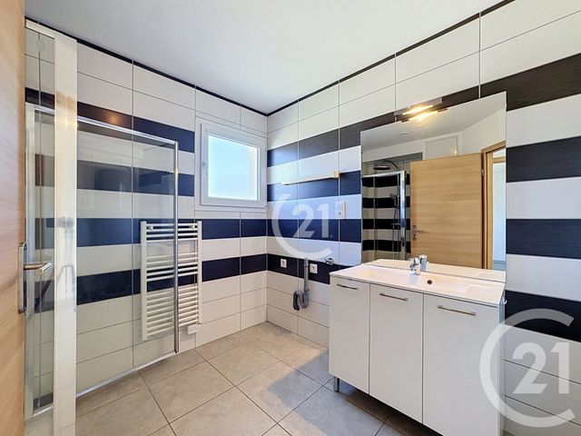 Appartement T4 à vendre - 4 pièces - 72.08 m2 - VALDOIE - 90 - FRANCHE-COMTE - Century 21 Agence Du Théâtre