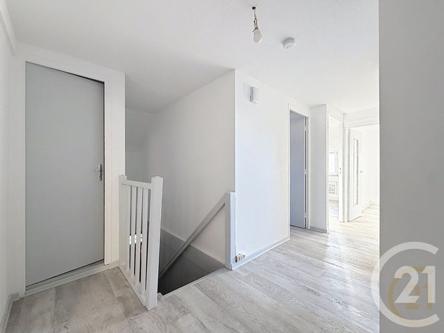 Appartement à louer - 4 pièces - 72.0 m2 - BELFORT - 90 - FRANCHE-COMTE - Century 21 Agence Du Théâtre