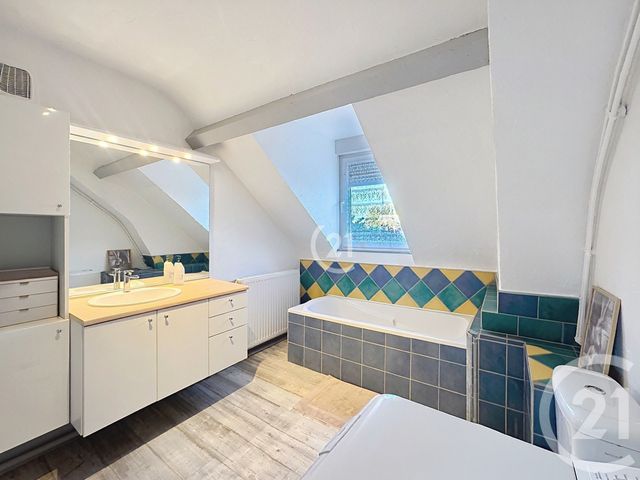 Appartement T3 à vendre - 3 pièces - 43.67 m2 - BELFORT - 90 - FRANCHE-COMTE - Century 21 Agence Du Théâtre