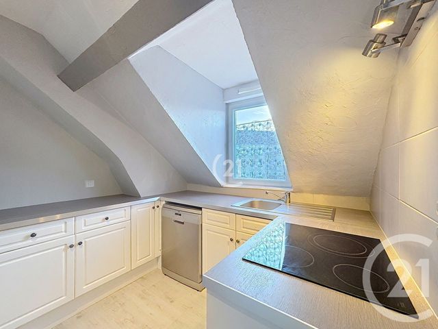 Appartement T3 à vendre - 3 pièces - 43.67 m2 - BELFORT - 90 - FRANCHE-COMTE - Century 21 Agence Du Théâtre