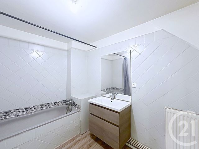 Appartement F2 à vendre - 2 pièces - 62.26 m2 - MONTBELIARD - 25 - FRANCHE-COMTE - Century 21 Agence Du Théâtre