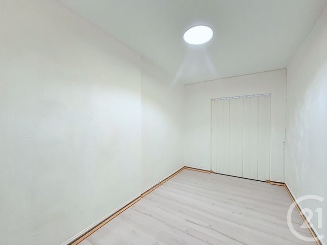 Appartement F2 à vendre - 2 pièces - 62.26 m2 - MONTBELIARD - 25 - FRANCHE-COMTE - Century 21 Agence Du Théâtre