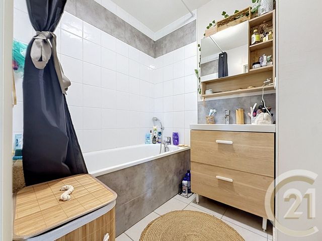 Appartement F2 à louer - 2 pièces - 51.42 m2 - BELFORT - 90 - FRANCHE-COMTE - Century 21 Agence Du Théâtre