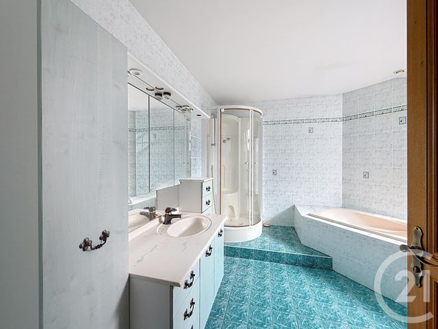 Appartement à louer - 5 pièces - 154.0 m2 - VALDOIE - 90 - FRANCHE-COMTE - Century 21 Agence Du Théâtre