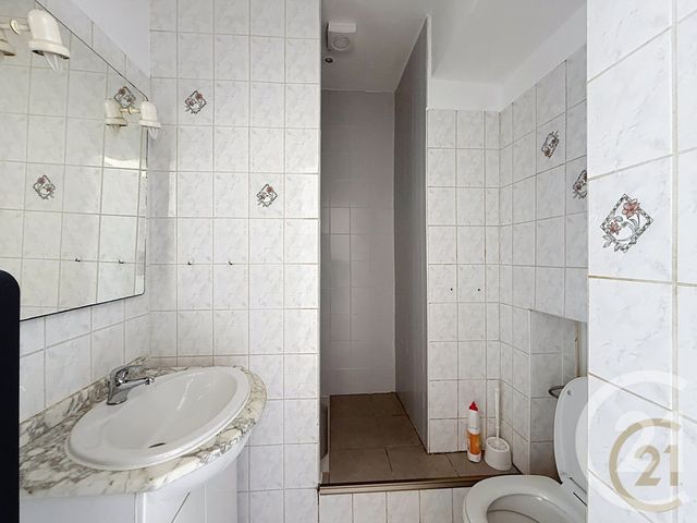 Appartement F2 à louer - 2 pièces - 40.8 m2 - BELFORT - 90 - FRANCHE-COMTE - Century 21 Agence Du Théâtre