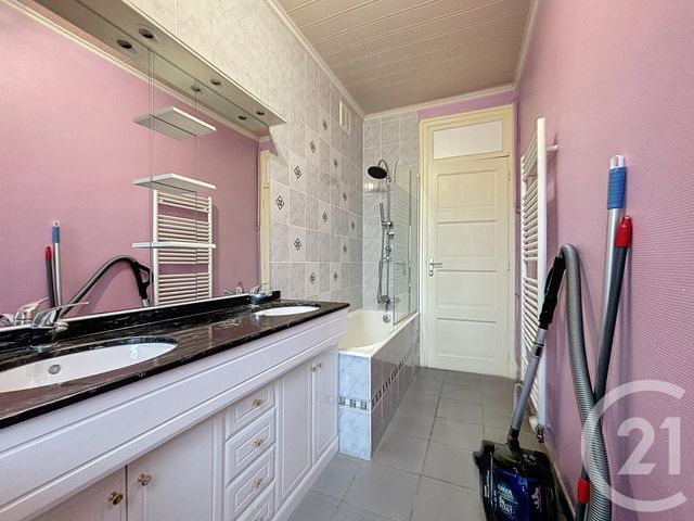 Appartement F3 à louer - 3 pièces - 62.65 m2 - BELFORT - 90 - FRANCHE-COMTE - Century 21 Agence Du Théâtre